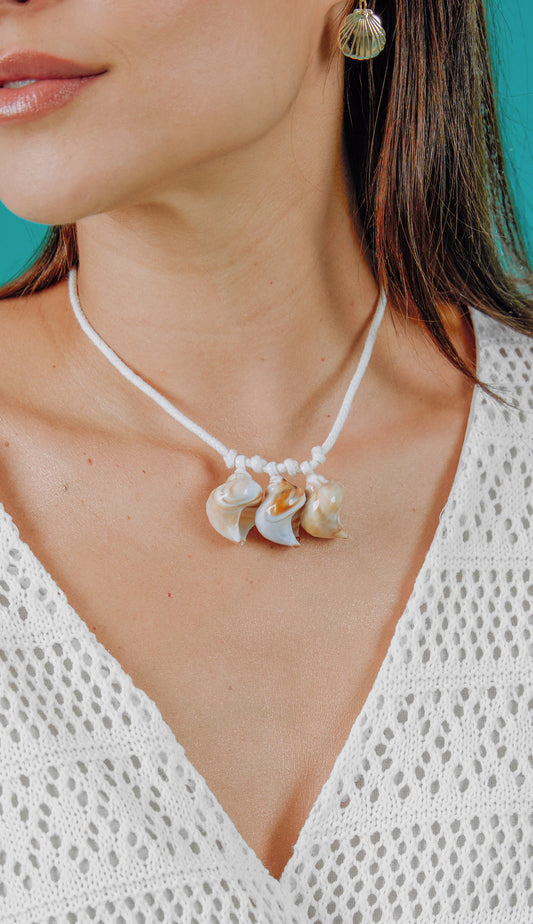 Colar Corda 3 Conchas Marfim