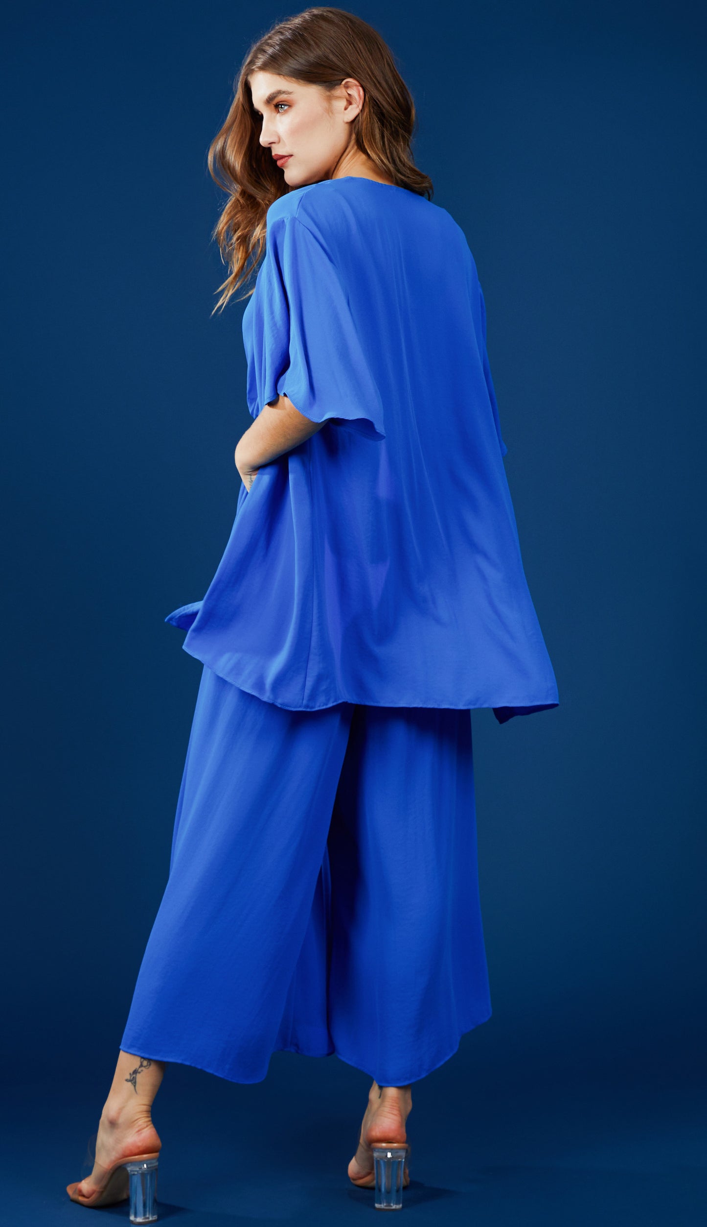 Trijunto Taylor Safira