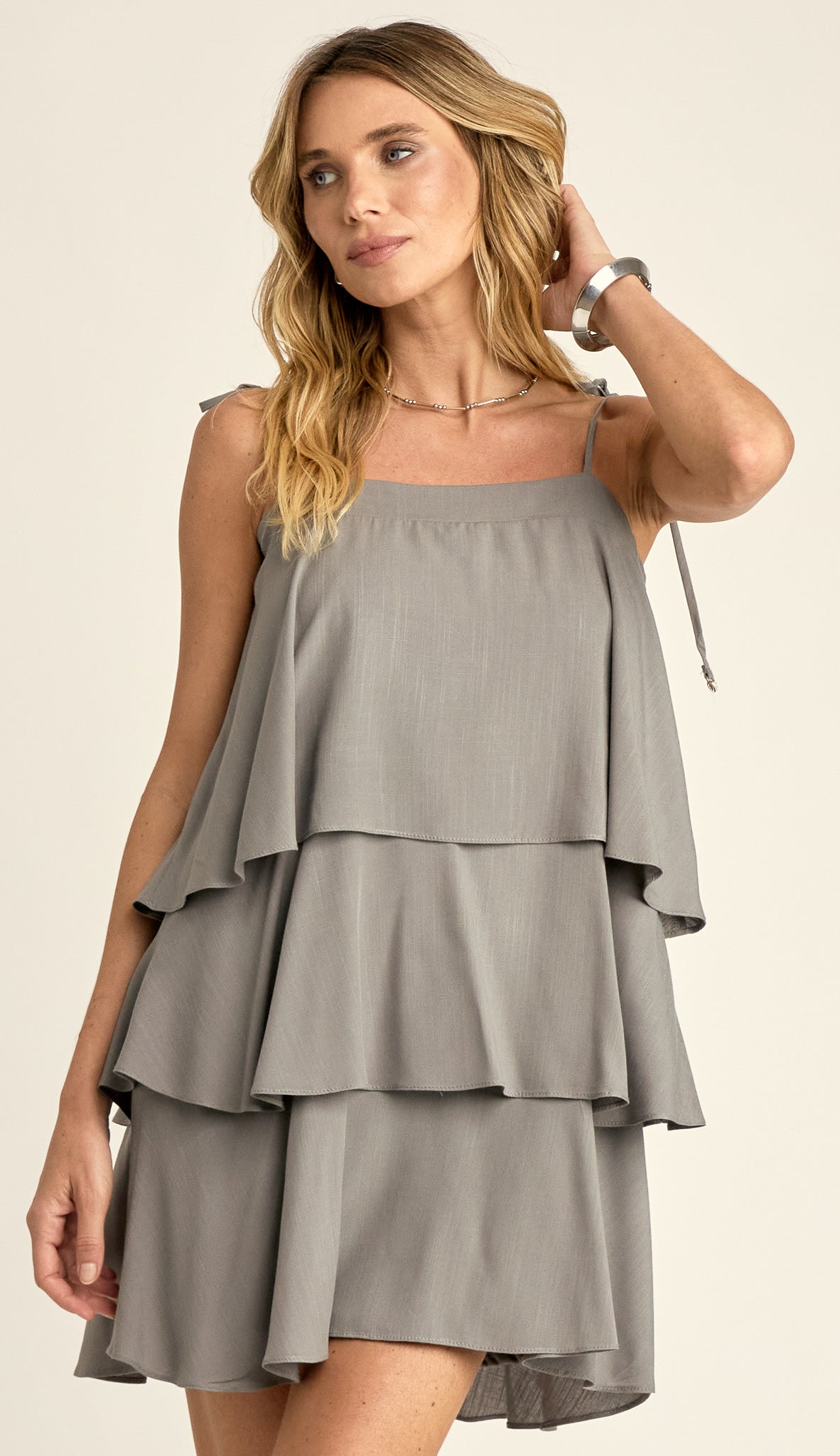 Vestido Curto Camadas Viscolinho Sienna | Laguna