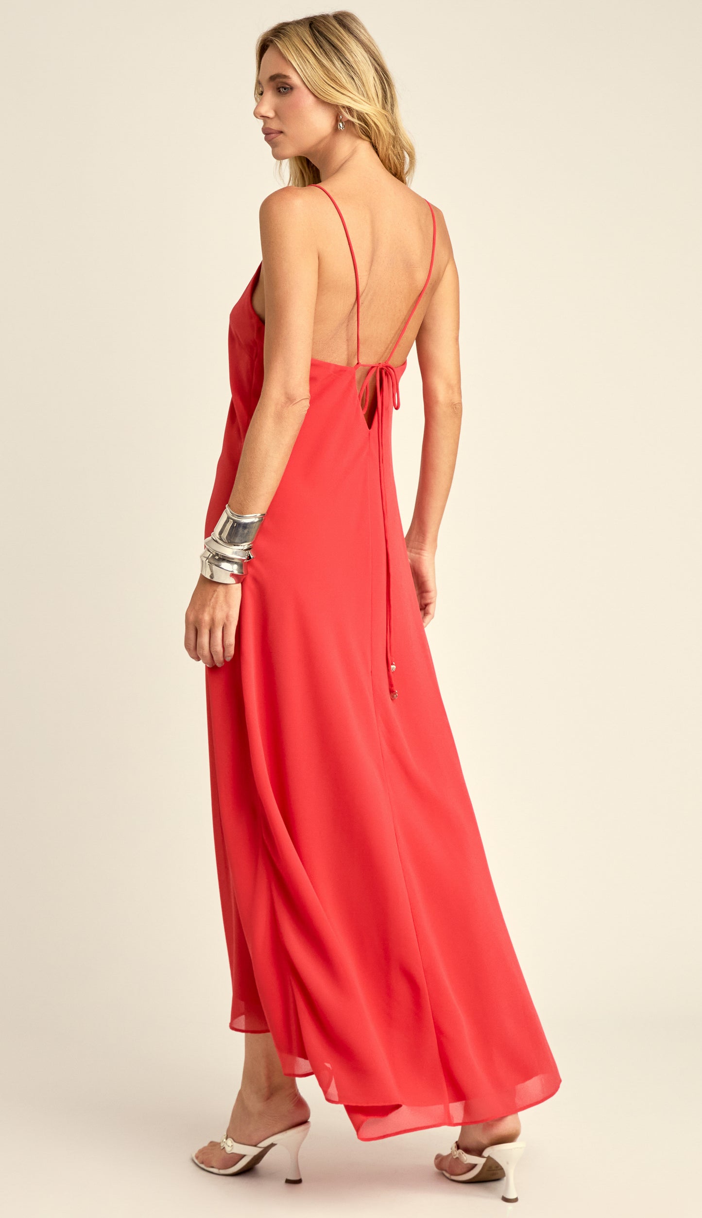 Vestido Slip Dress em Crepe Leve Lira Cereja | Laguna