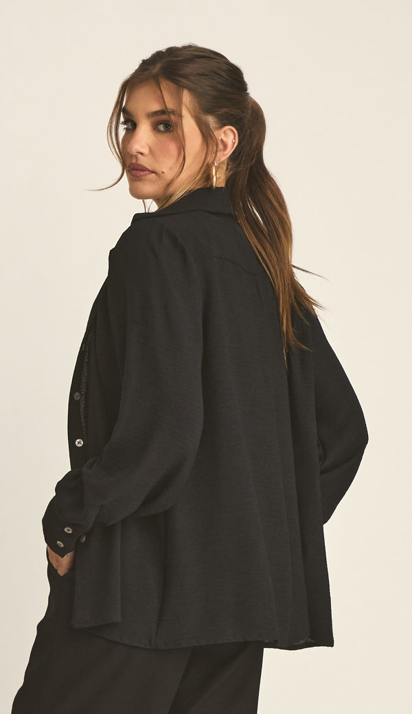 Camisa Crepe Texturizado Luana Preto | Laguna
