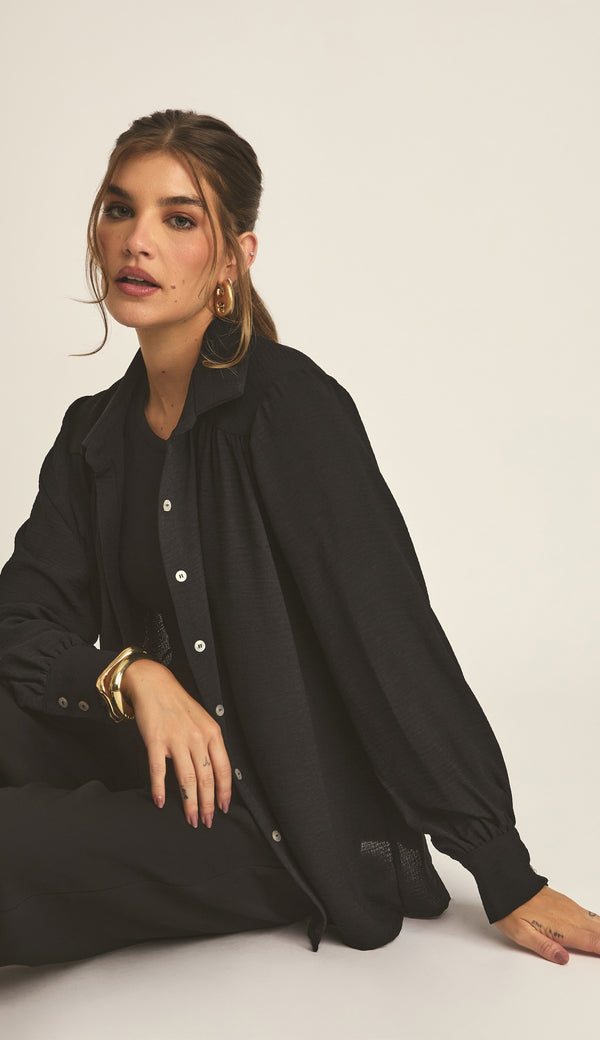 Camisa Crepe Texturizado Luana Preto | Laguna