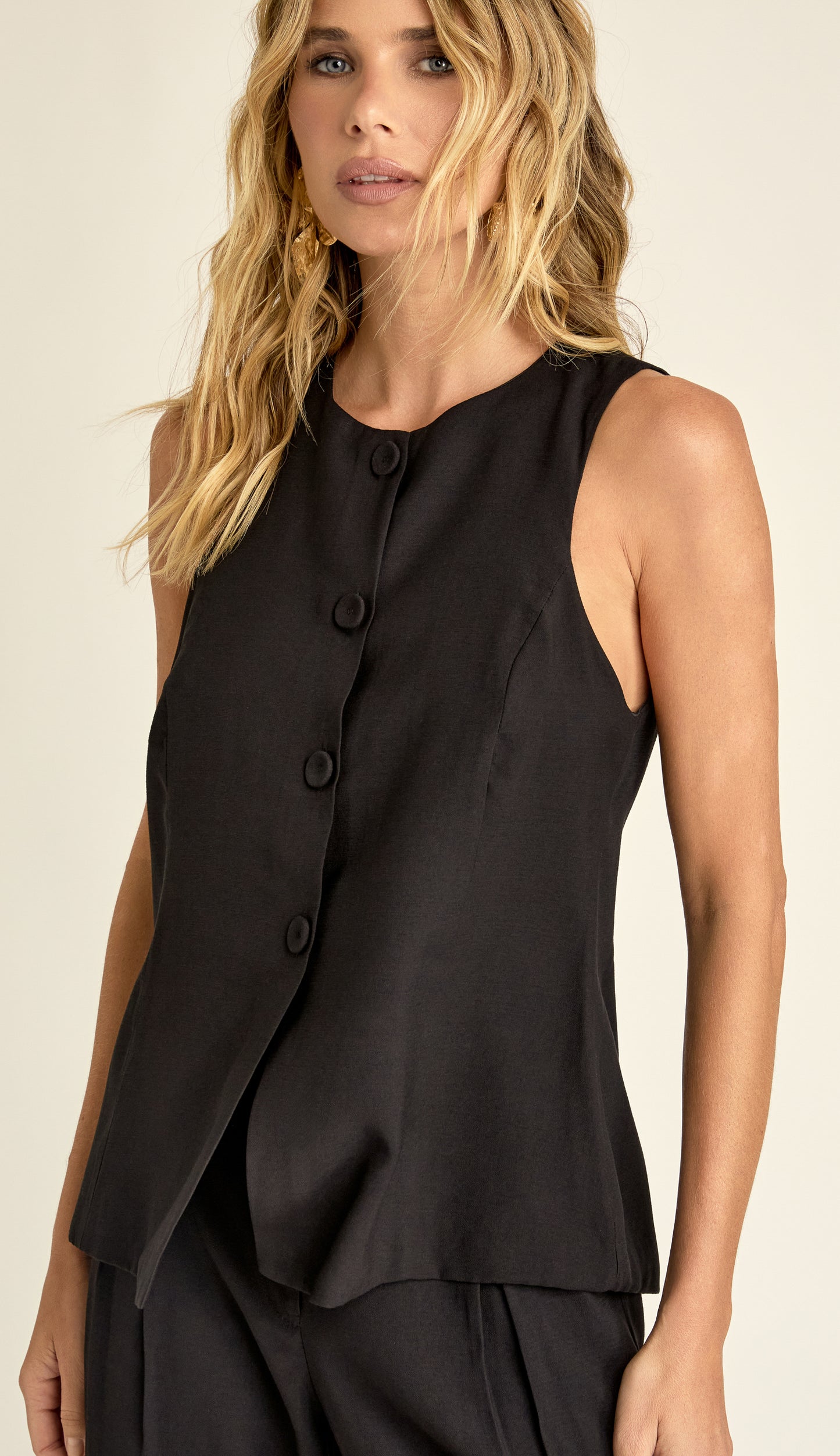 Blusa Alfaiataria Caetana Preto | Laguna