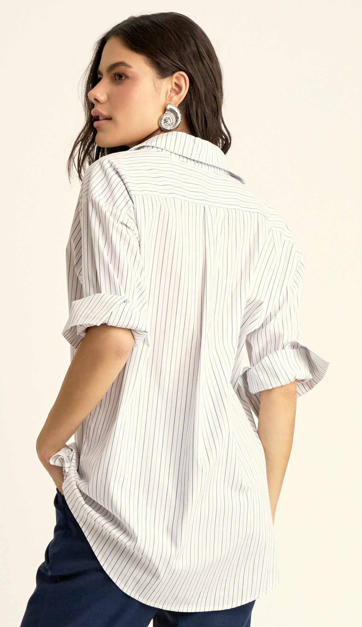 Camisa Oversized em Tricoline Risca de Giz Elis Marinho | Laguna