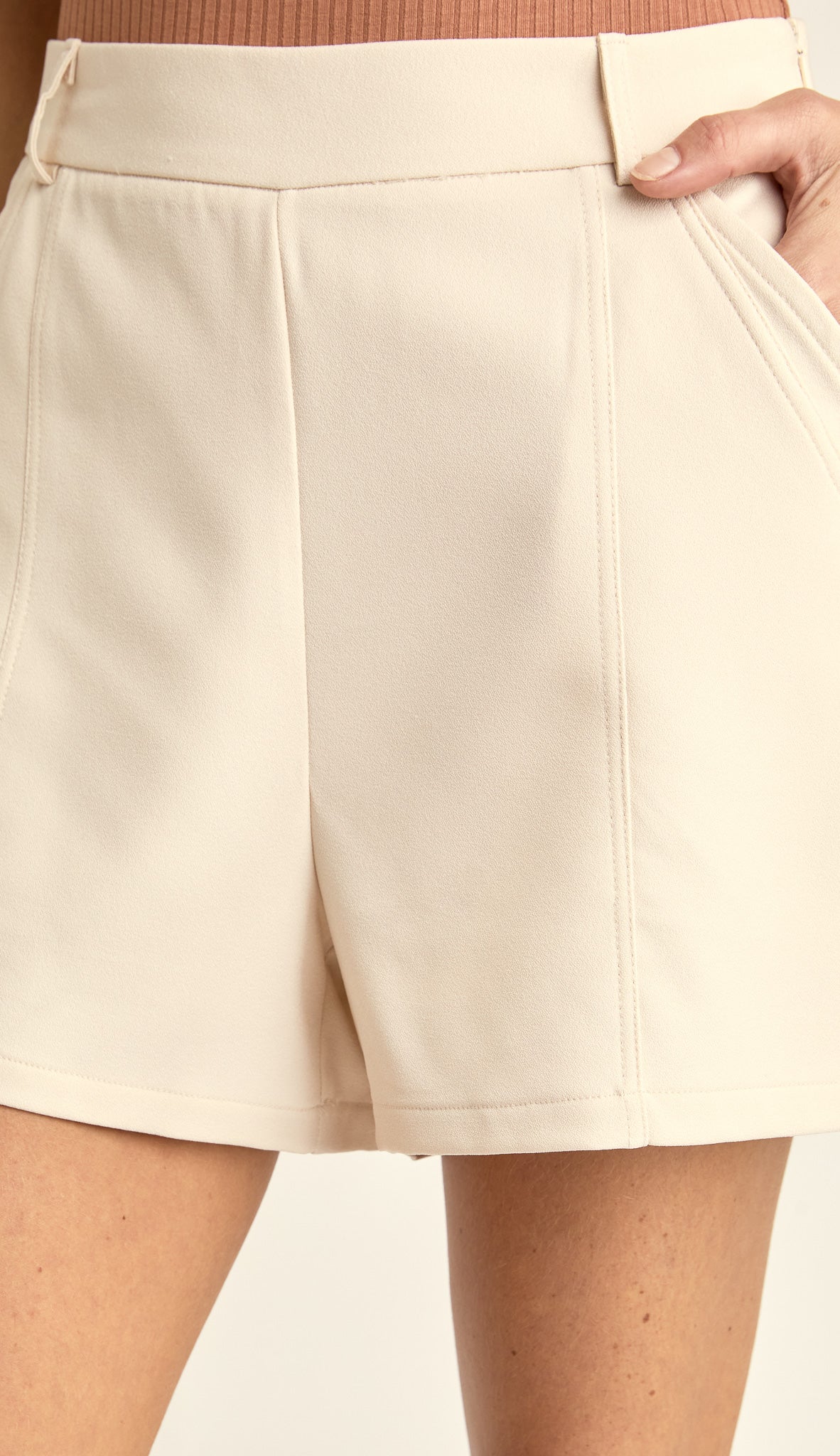 Shorts Alfaiataria Kai Off White | Laguna