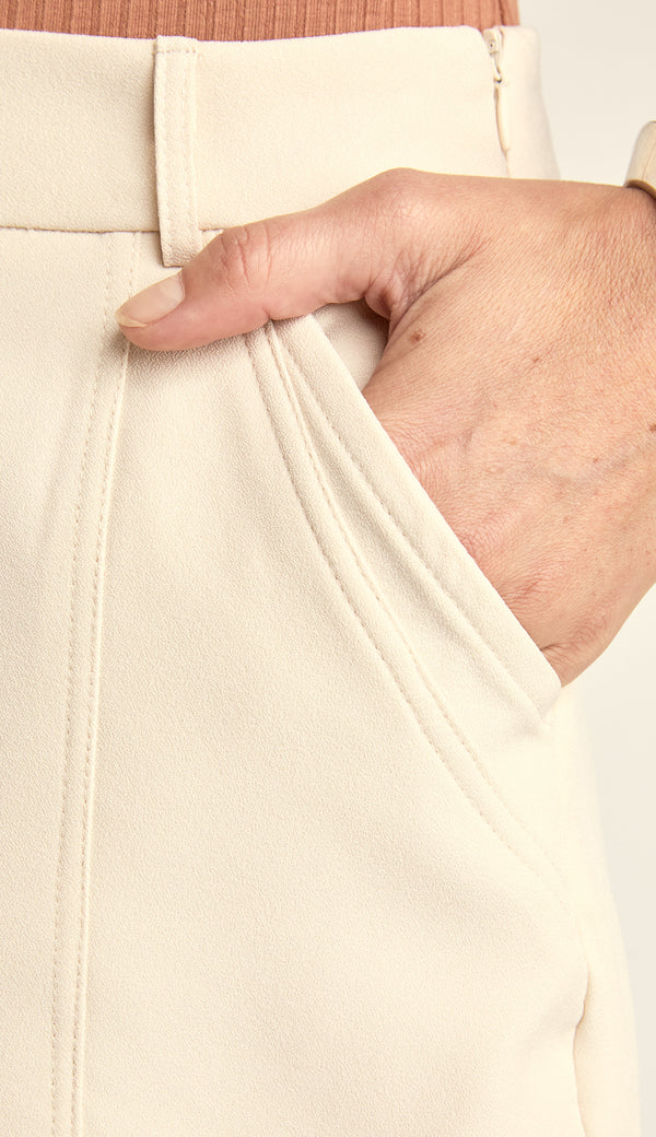 Shorts Alfaiataria Kai Off White | Laguna