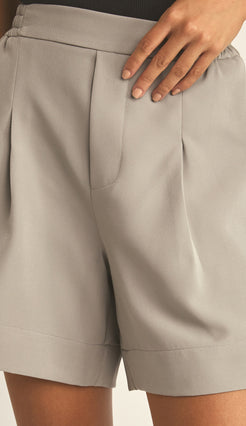 Shorts Cinthia Cinza
