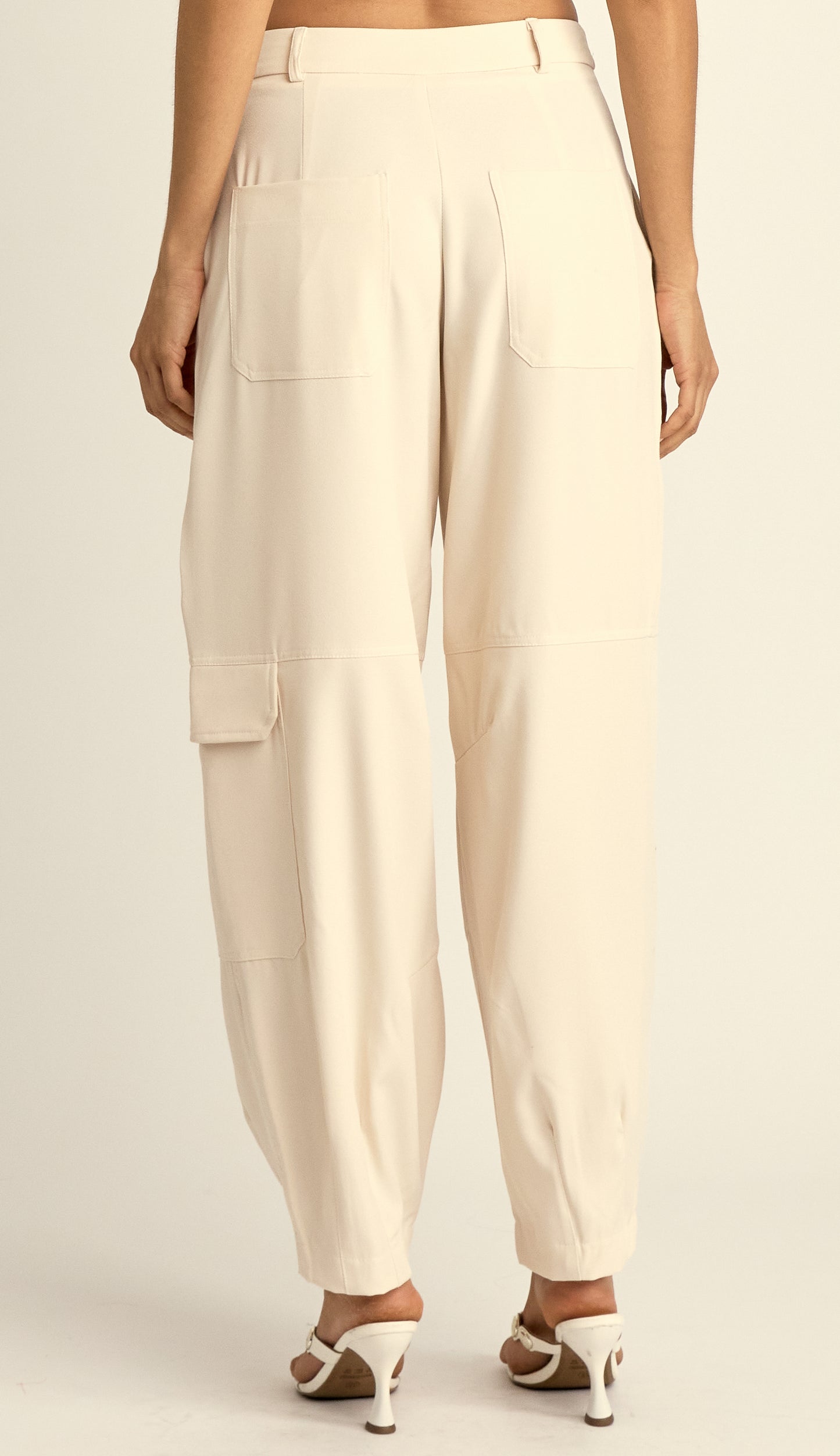 Calça Cargo Alfaiataria Balloon Lia Off White | Laguna