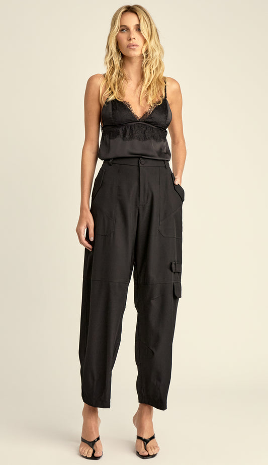 Calça Cargo Alfaiataria Balloon Lia Preto | Laguna