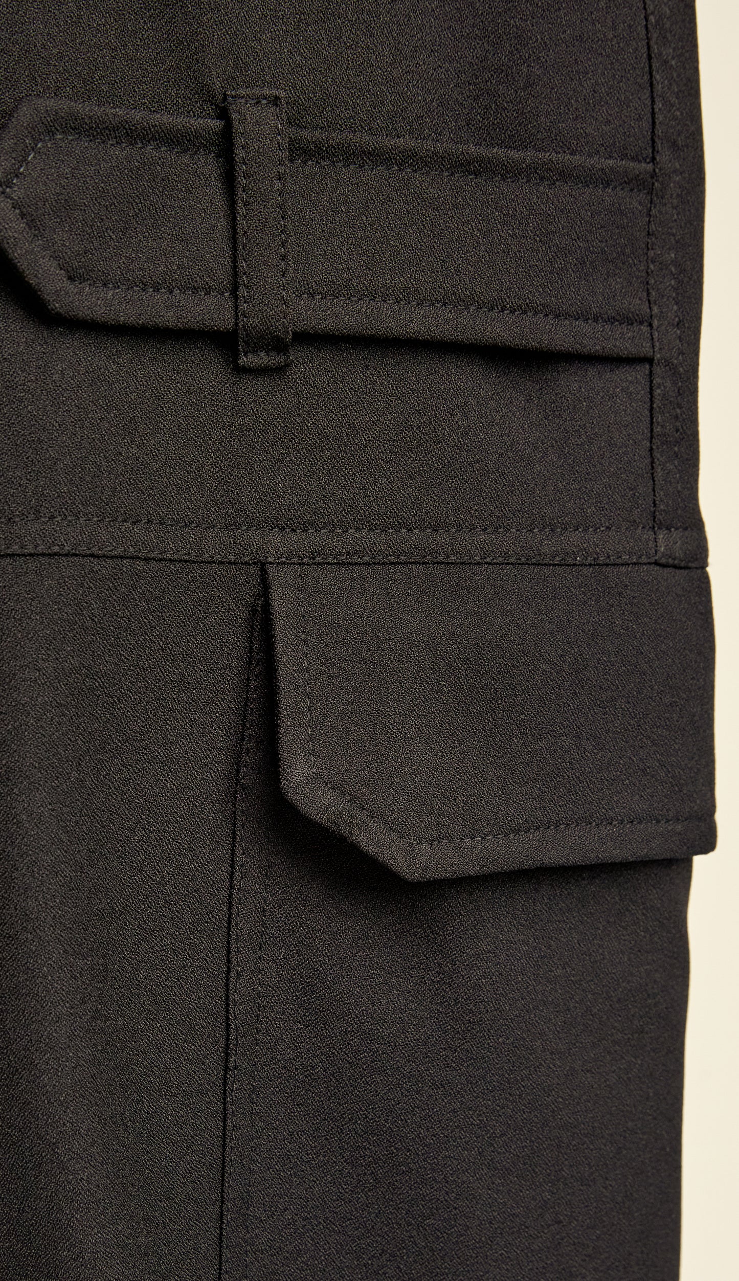 Calça Cargo Alfaiataria Balloon Lia Preto | Laguna