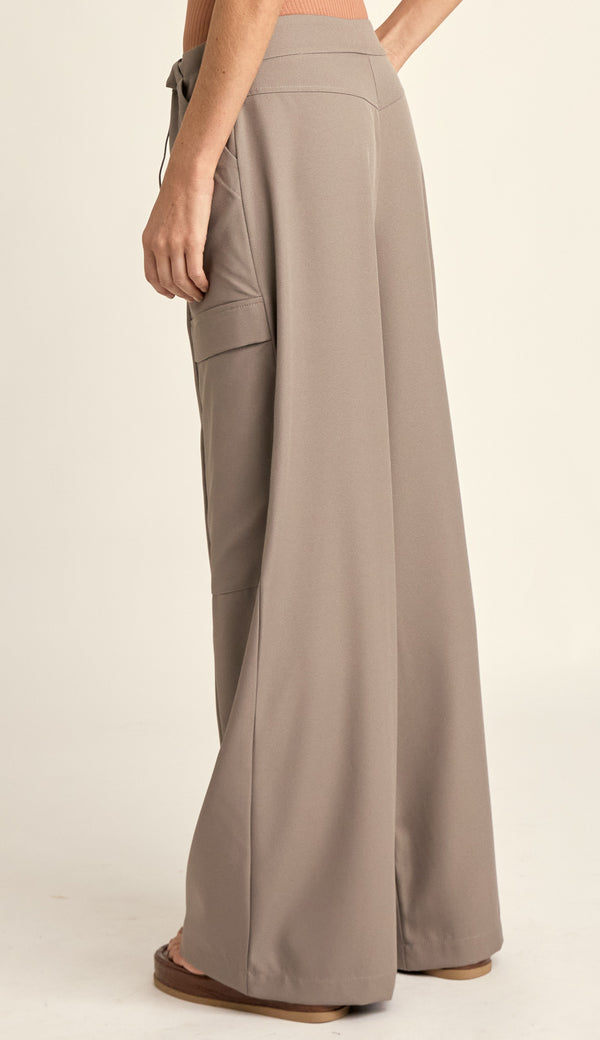 Calça Wide Cargo Alfaiataria Karol | Laguna