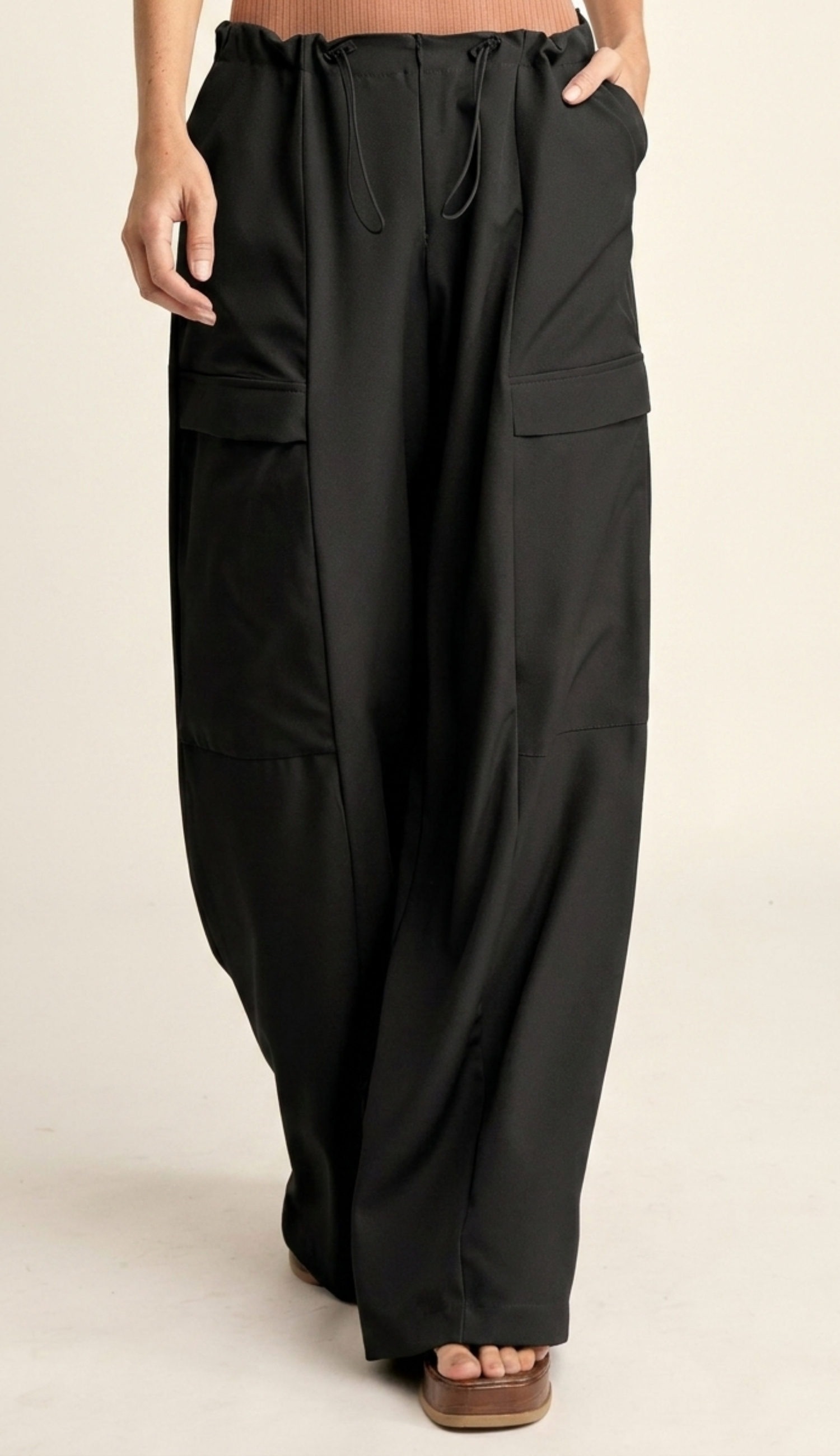 Calça Wide Cargo Alfaiataria Karol | Laguna