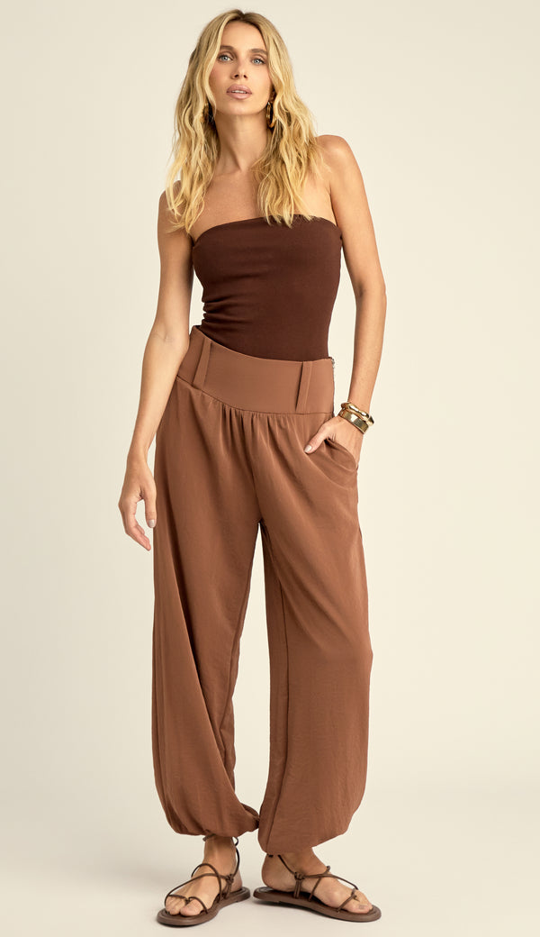 Calça Aladim Alfaiataria Liocel Karine Café | Laguna