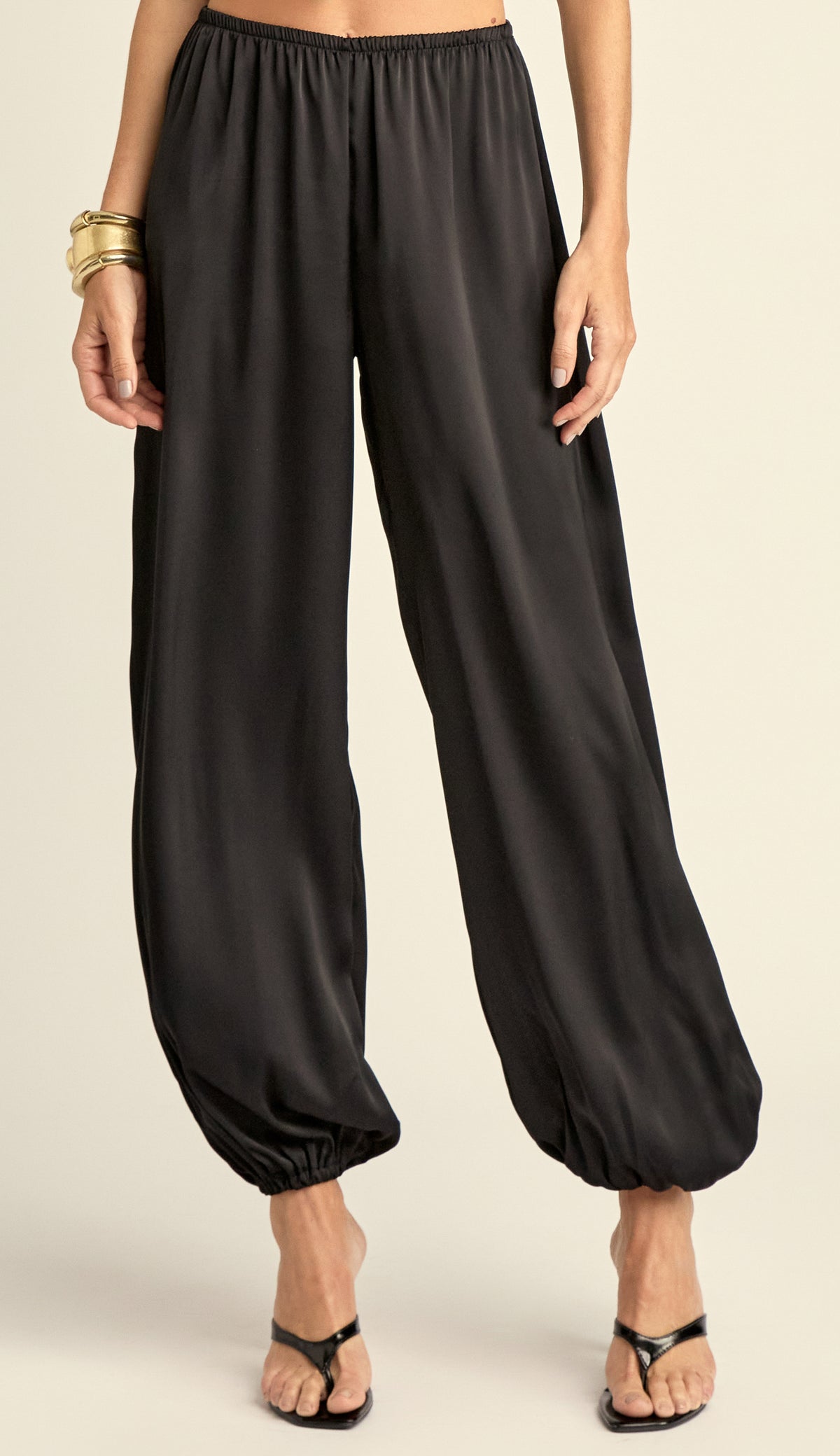 Calça Aladim Cetim Marcela Preto | Laguna