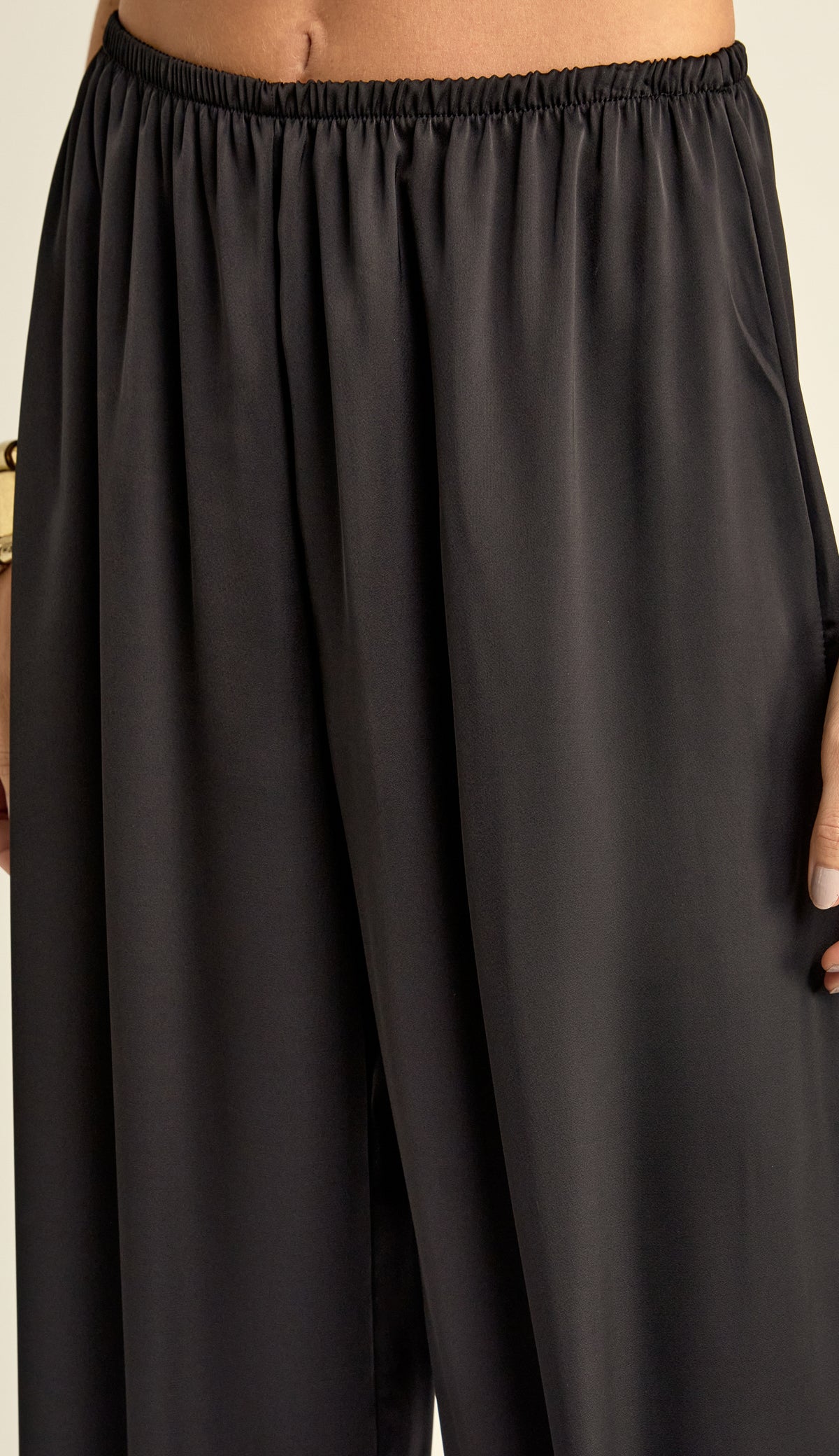 Calça Aladim Cetim Marcela Preto | Laguna