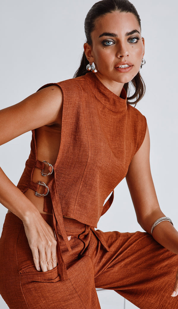 Conjunto Paulete Café com blusa cropped e calça wide