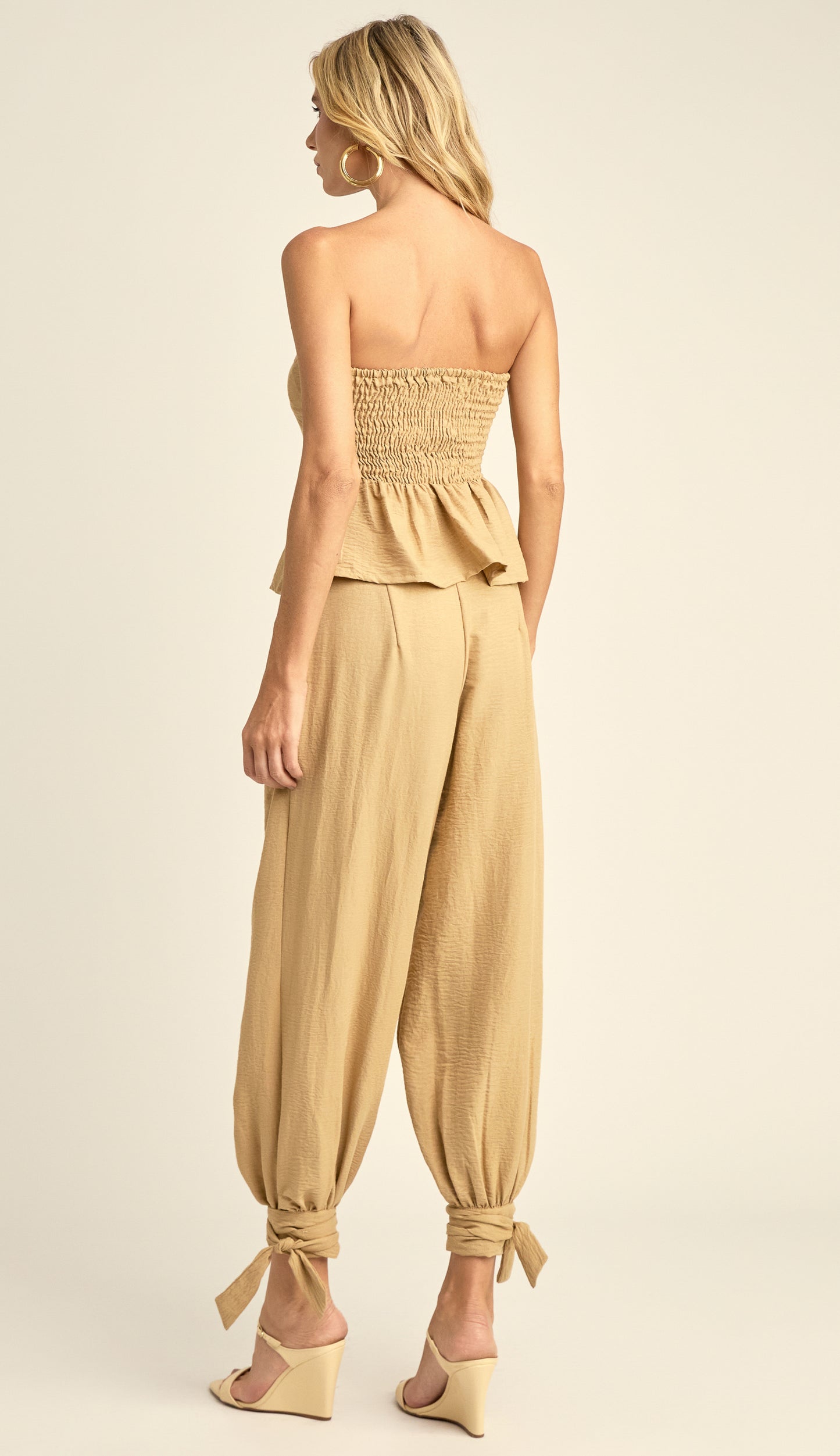Conjunto Blusa e Calça Aladim Liocel Nora Caqui | Laguna