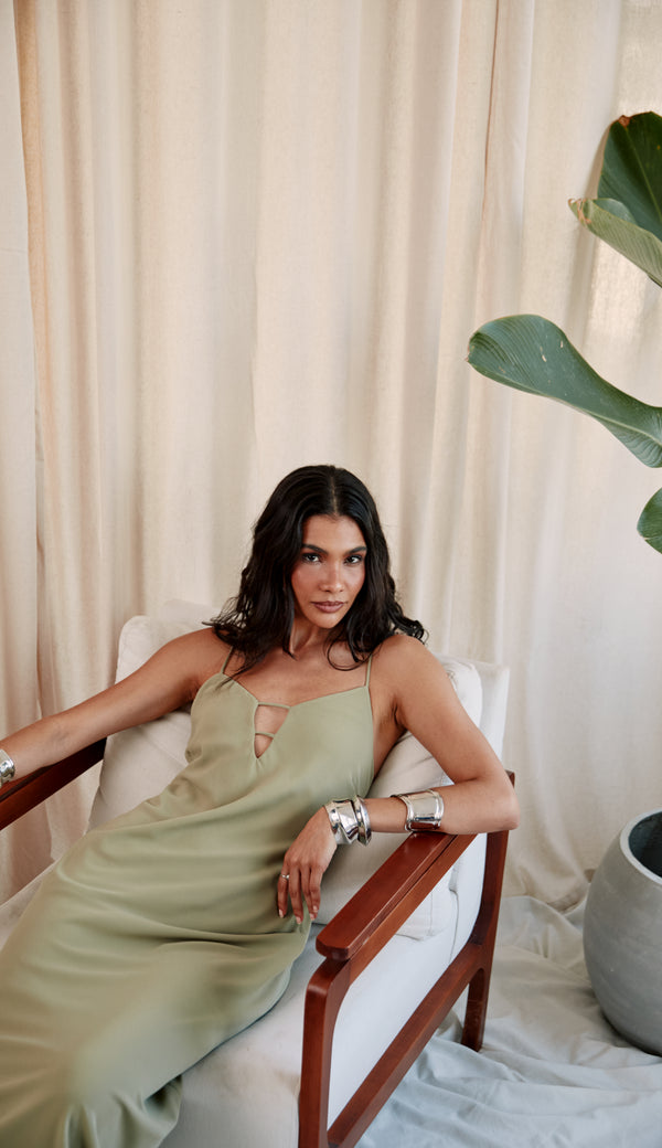 Vestido Slip Dress em Crepe Leve Lira Verde | Laguna