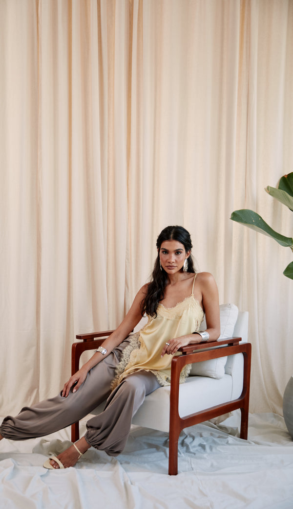 Calça Aladim Cetim Marcela Cinza | Laguna