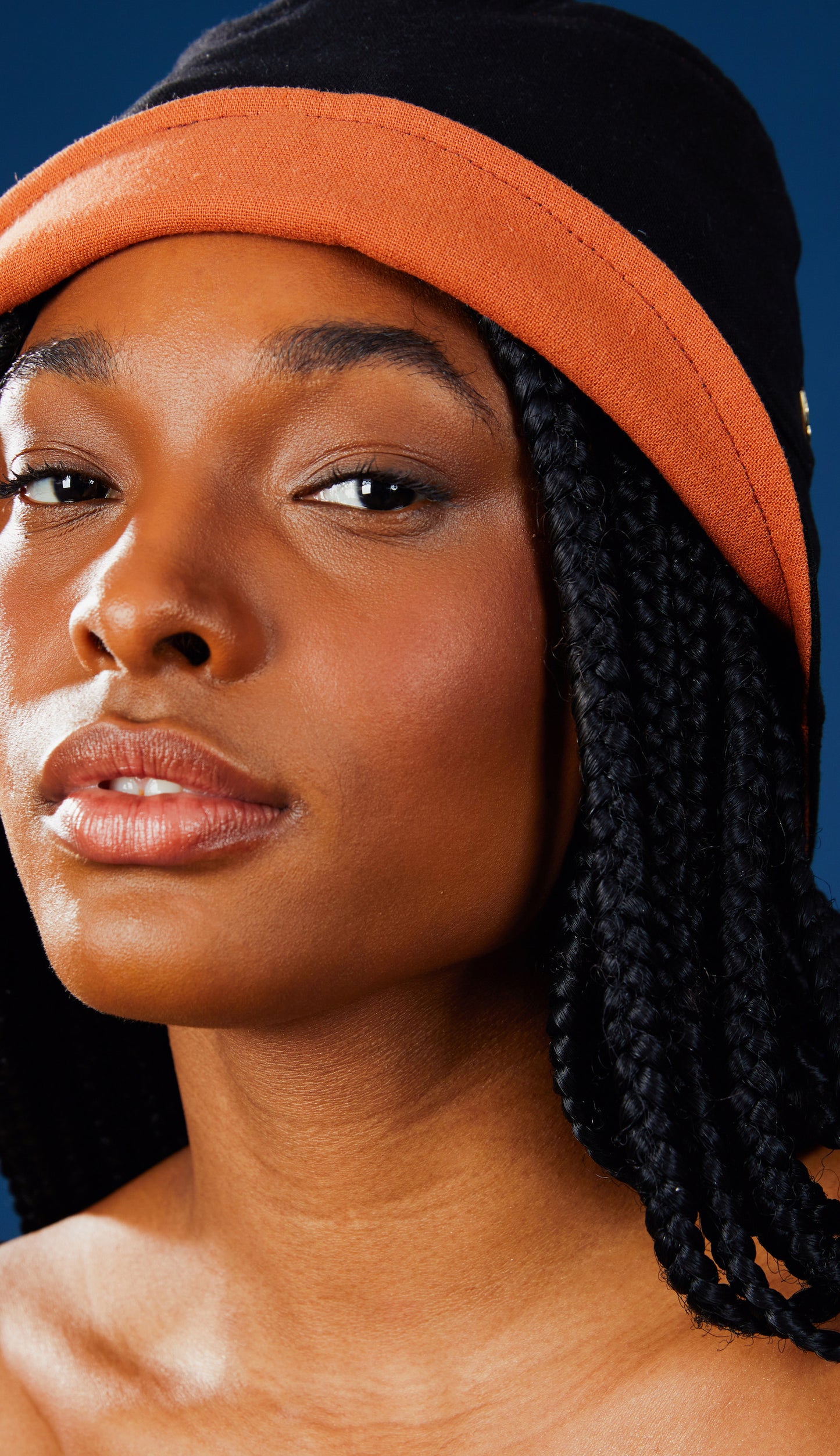 Chapéu Angelina Preto/caramelo