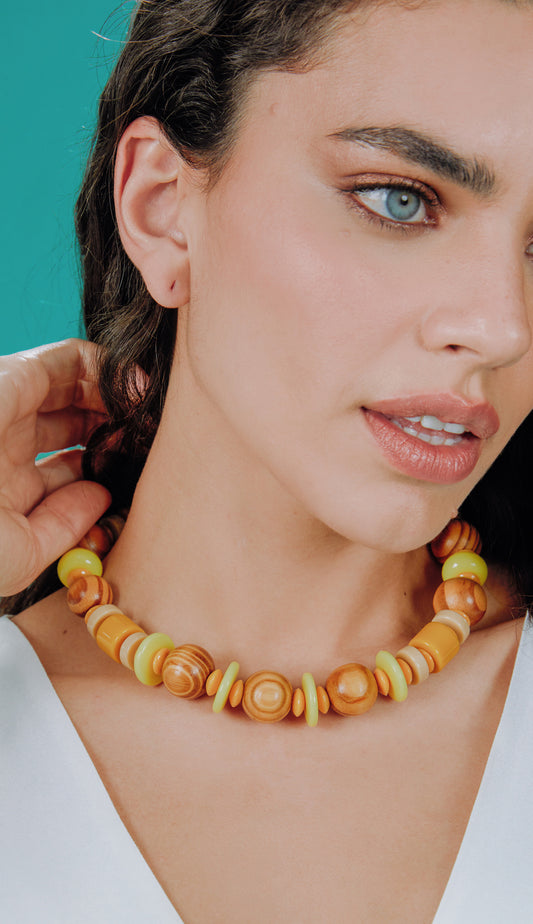 Maxi Colar Sândalos Mostarda