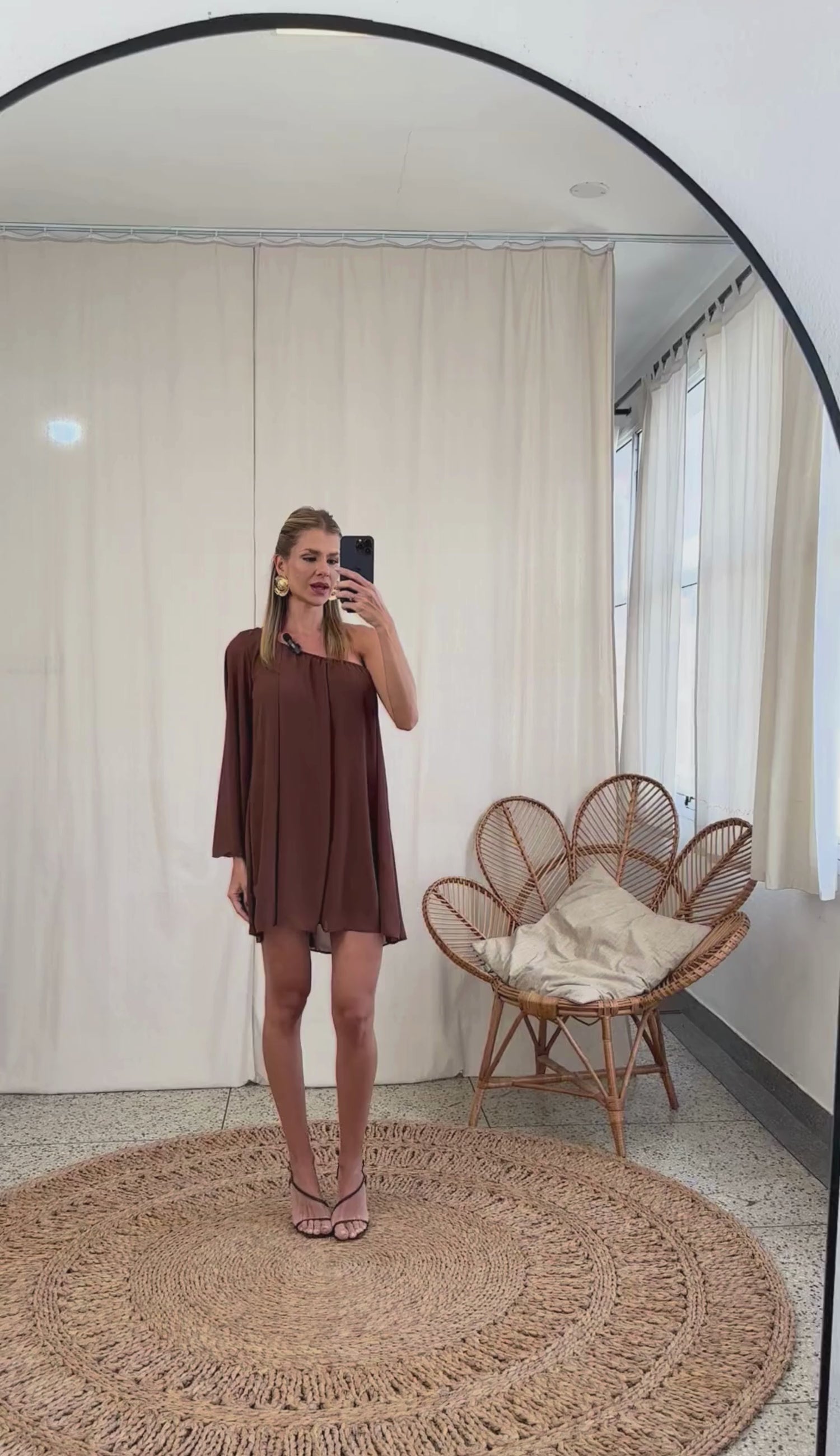Vestido Curto Crepe Fluido Lolla | Laguna