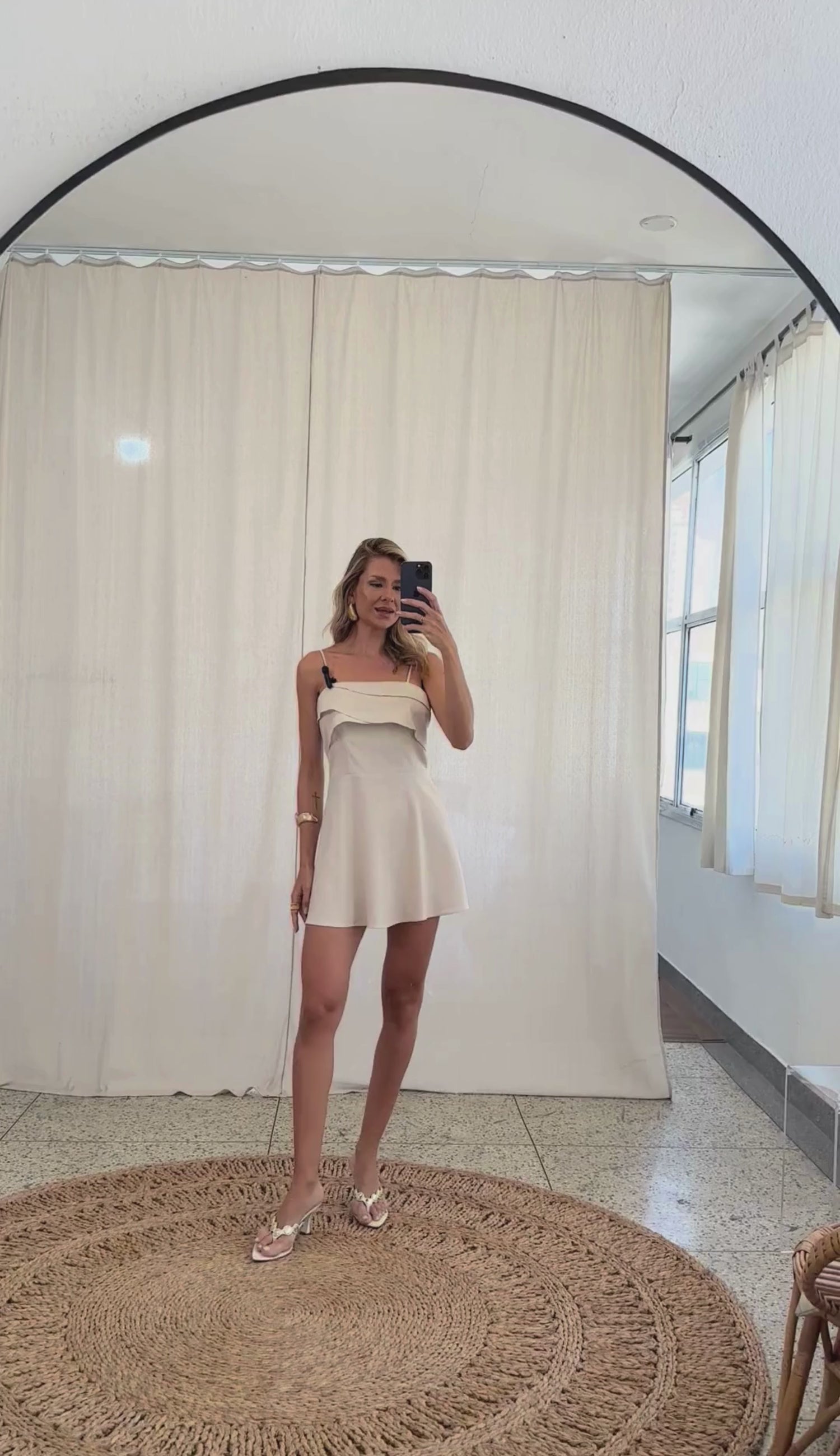 Macaquinho Evasê Linho Philippa | Laguna