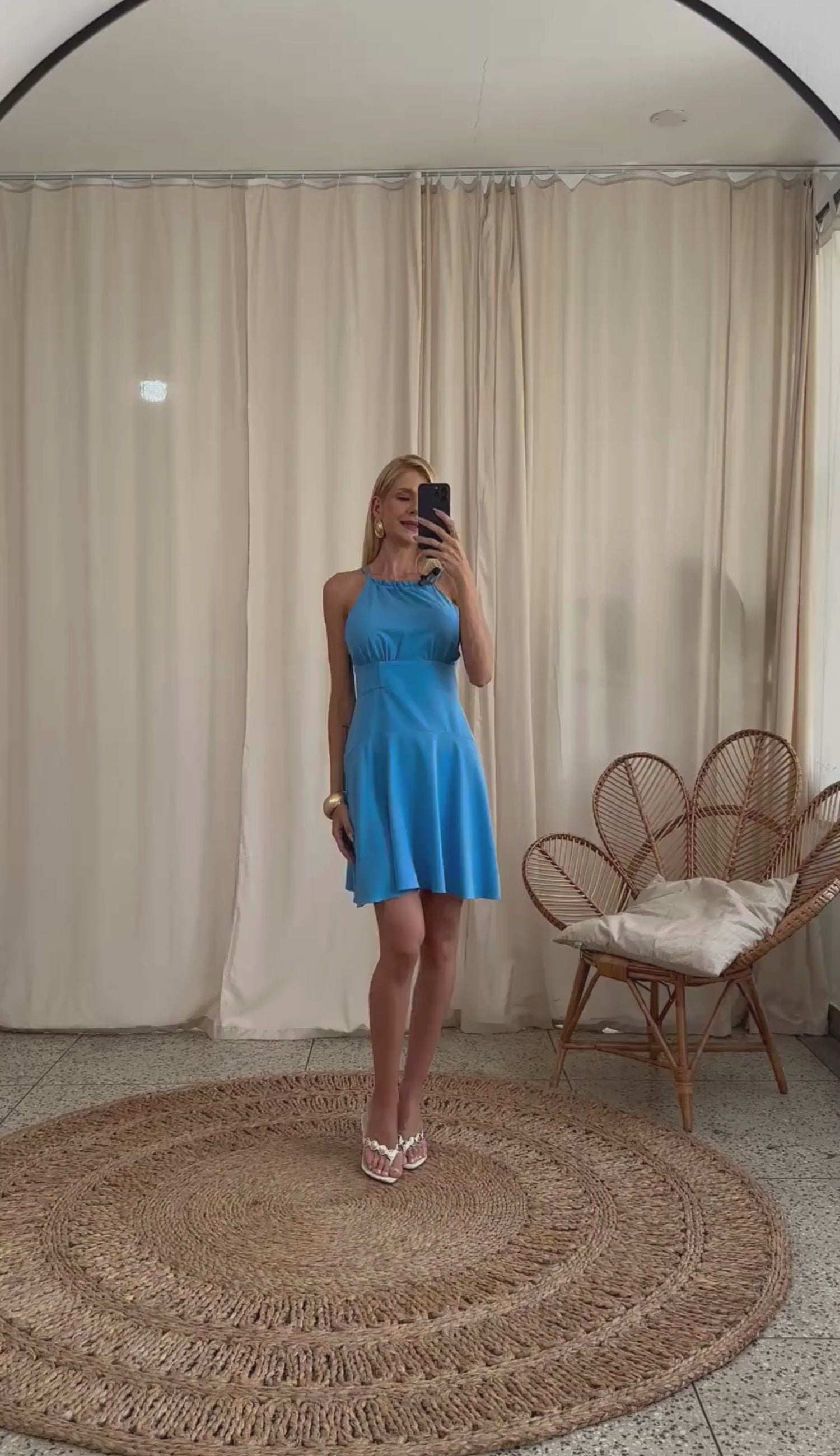 Vestido Curto Crepe Persa | Laguna