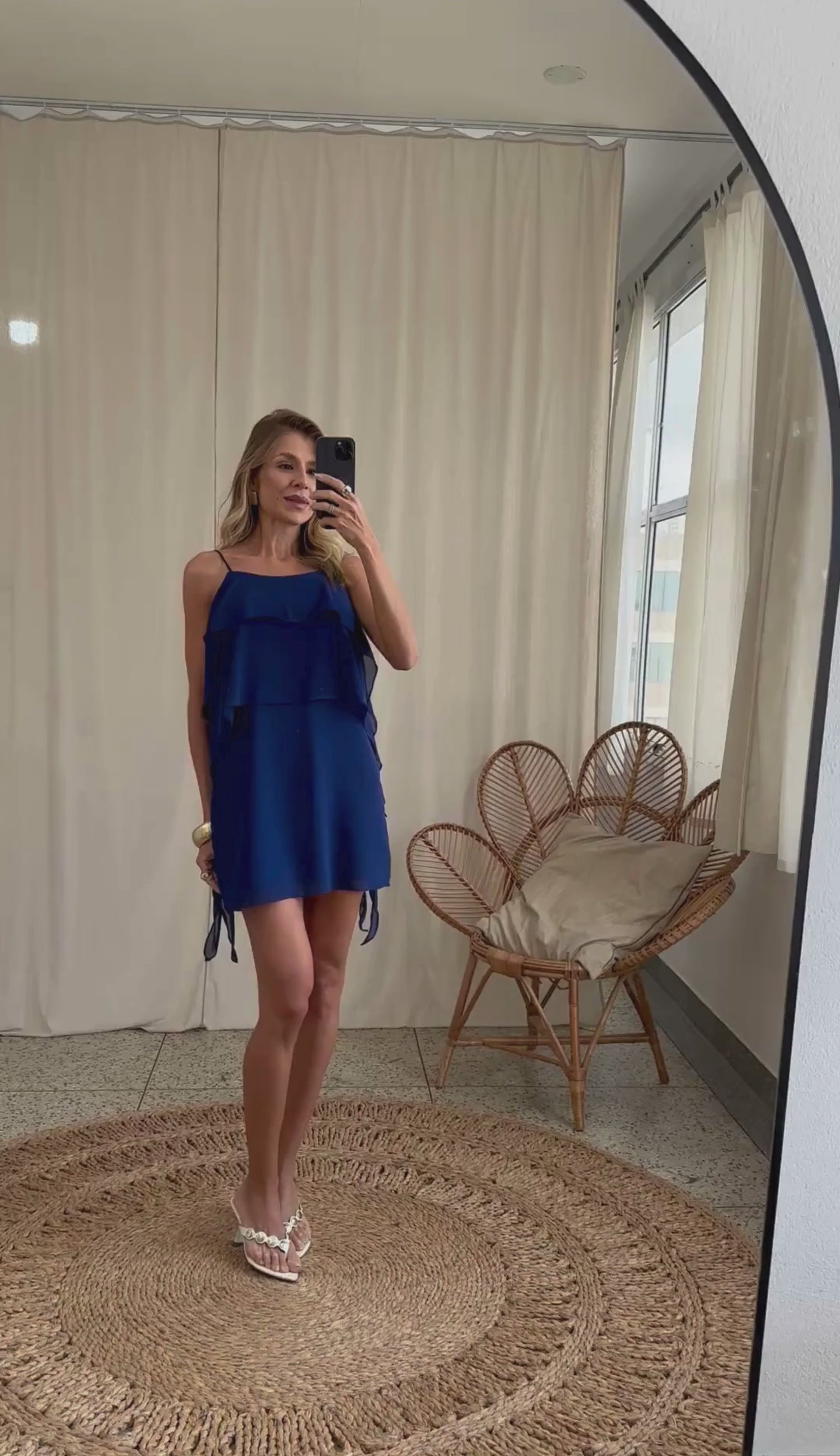 Vestido Curto Crepe Babados Liz | Laguna