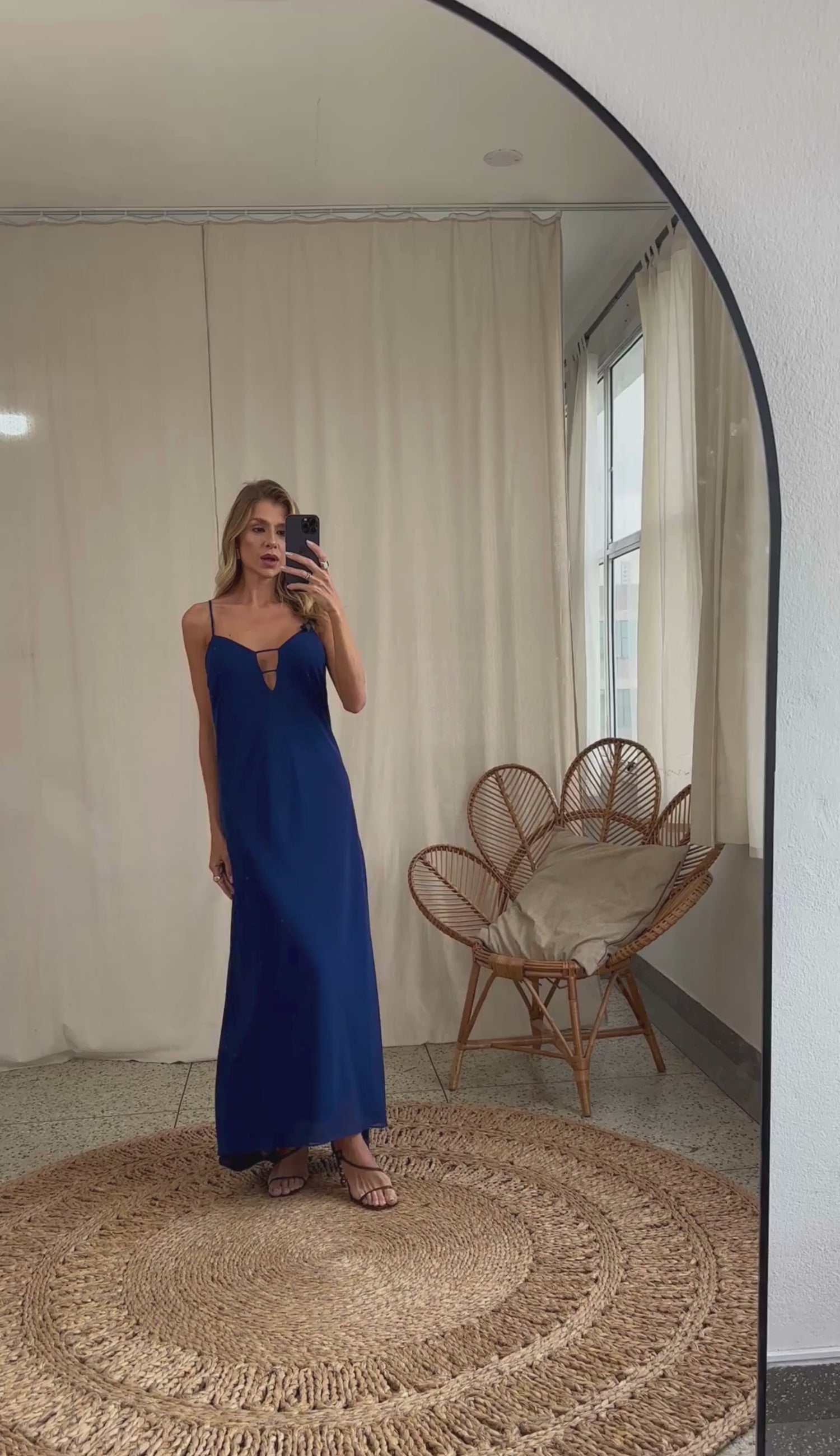 Vestido Slip Dress em Crepe Leve Lira | Laguna